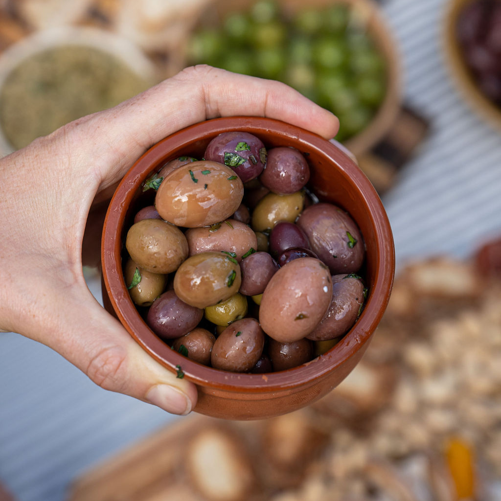 Organic Australian Mixed Olives / Herbs & Garlic