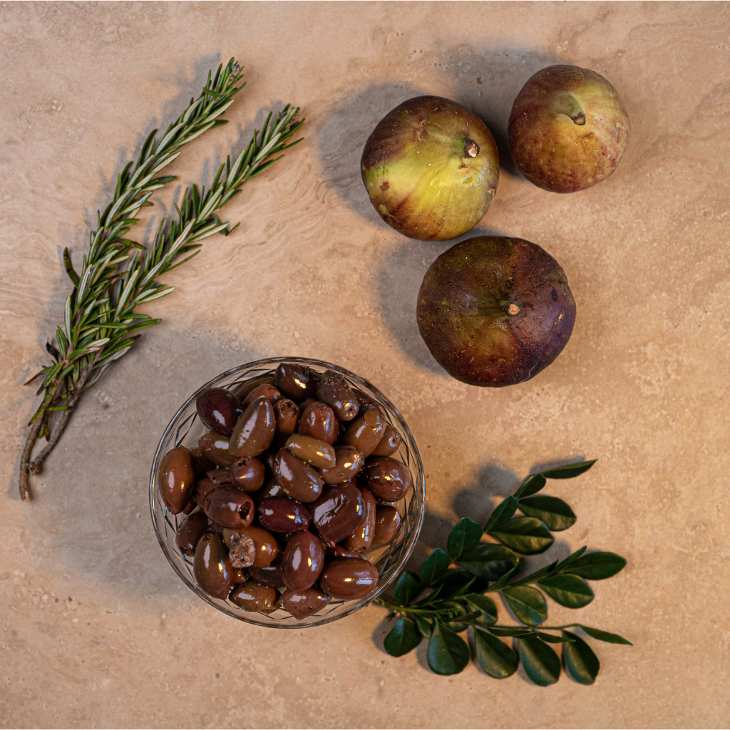 Pitted Kalamata Olives / Herbs & Garlic