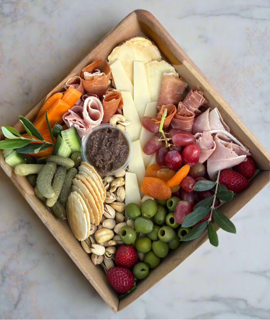 La Petite Box Classic or Veggie (2/3pers)